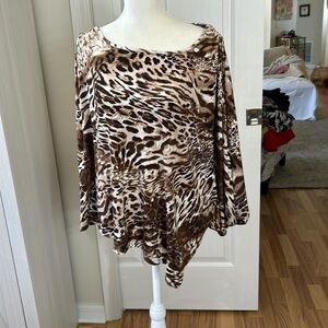 Chico’s NWT Animal Print Top with Metallic Shoulder Accents Sz L/XL